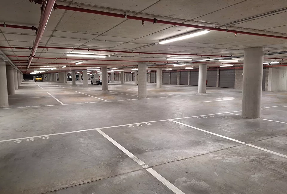 Parkeerplaats in privé-parking